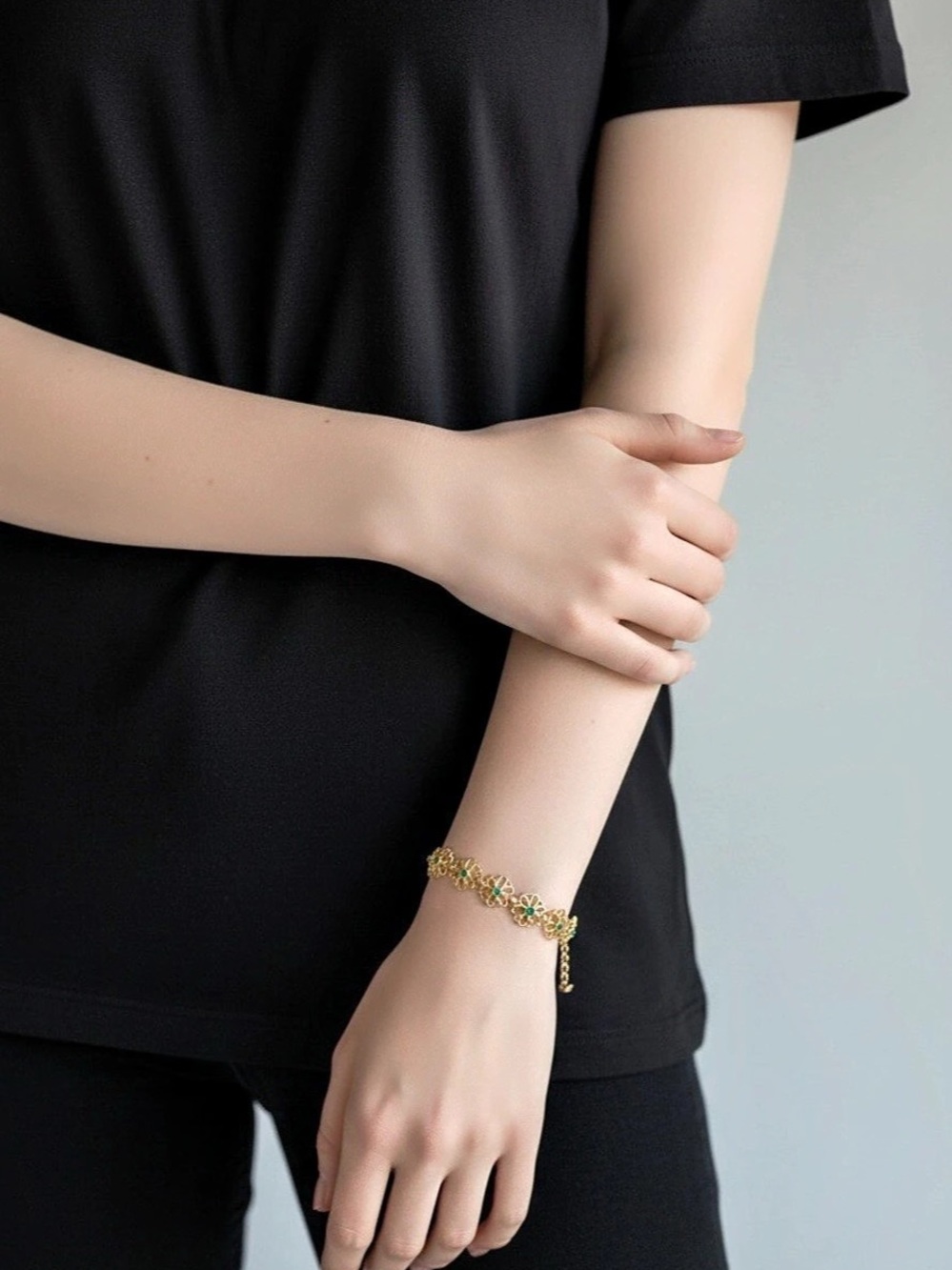 Floral Bracelet in Gold & Green Like New